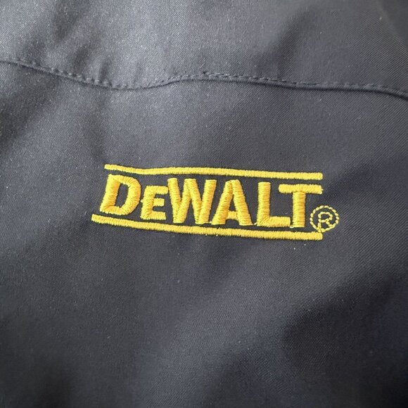 DEWALT Li-Ion Warm Up Jacket - Picture 4 of 10